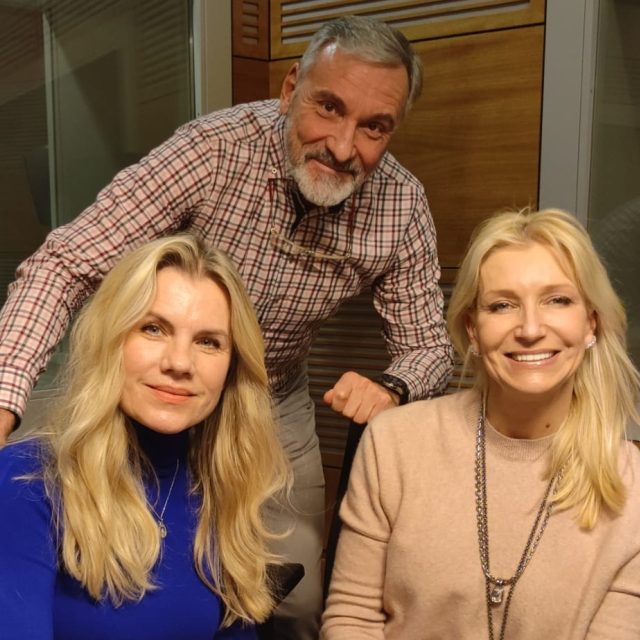 Leona Machálková a Klára Klempířová u Jana Čenského | foto: Klára Žabová