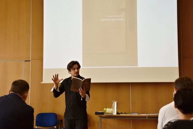 Jedním z oceněných je i Pavel Novotný,  který za Zápisky z garsonky letos už získal Magnesii Literu | foto: Liberecký kraj